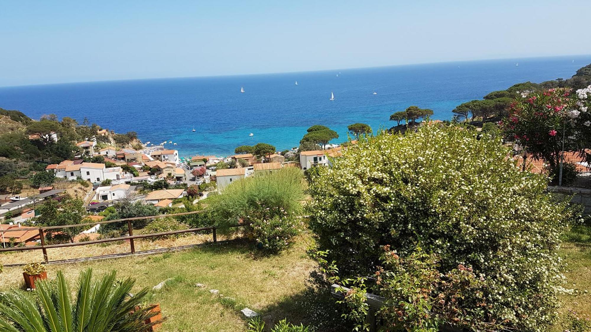 Gallo Nero Hotel SantʼAndrea