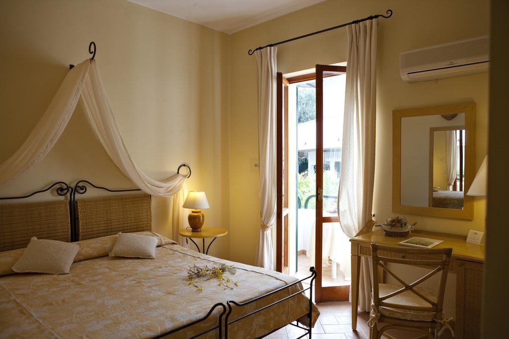 Gallo Nero Hotel